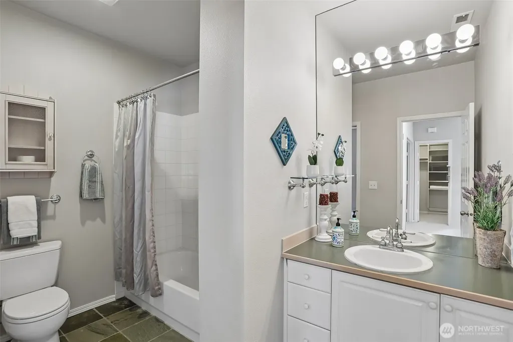 440 S 51st Court Renton WA 98055