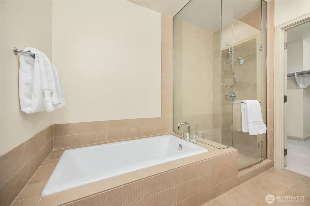 10610 NE 9th Place Bellevue WA 98004