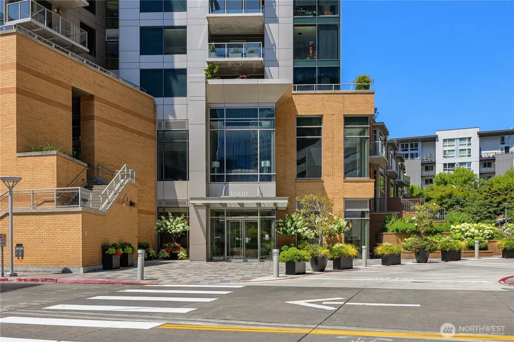 10610 NE 9th Place Bellevue WA 98004