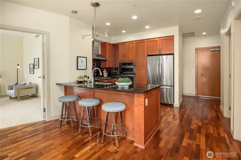 10610 NE 9th Place Bellevue WA 98004