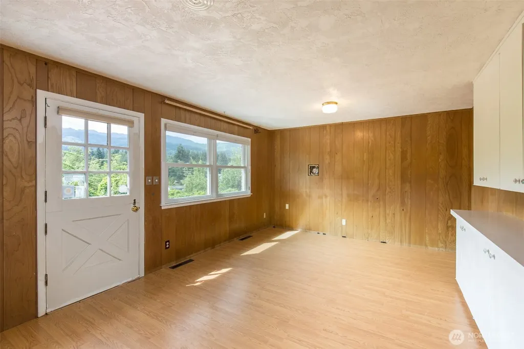 441 E Hillcrest Drive Port Angeles WA 98362