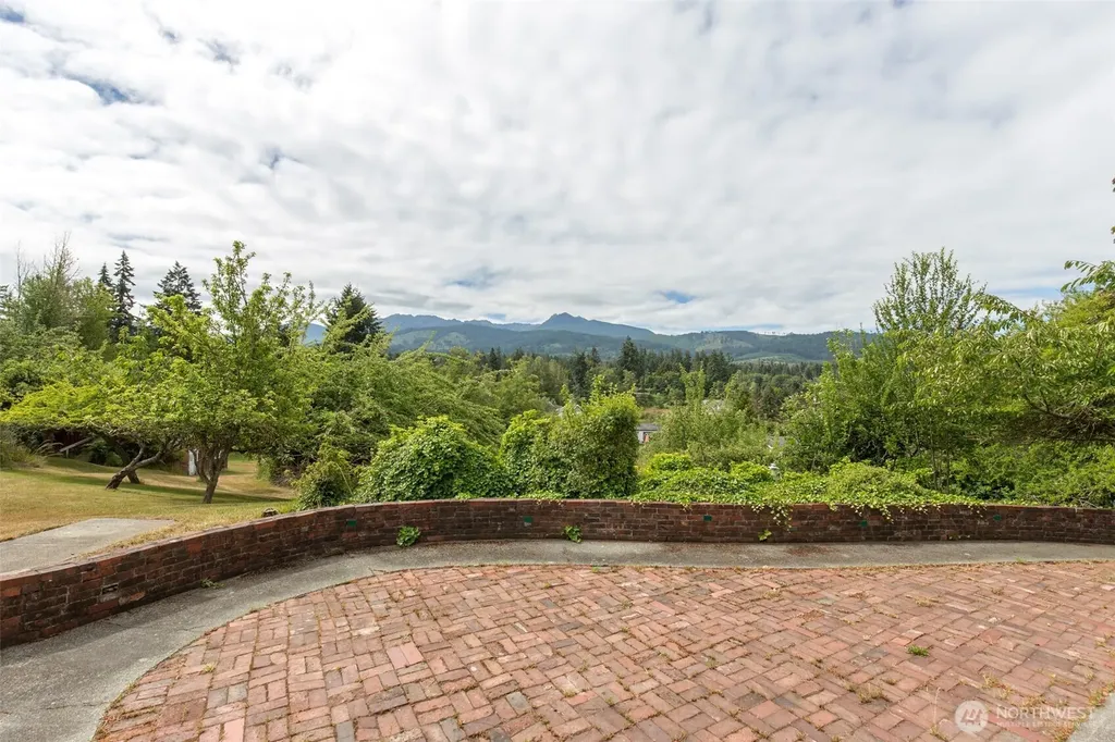 441 E Hillcrest Drive Port Angeles WA 98362