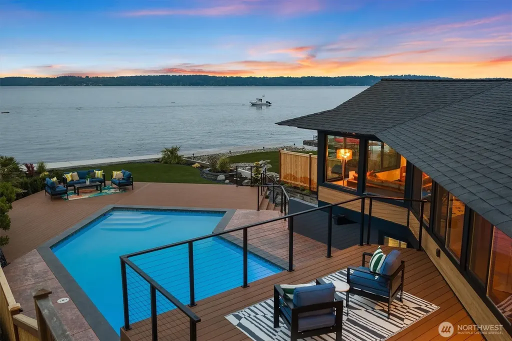 11213 Arroyo Beach Place SW Seattle WA 98146