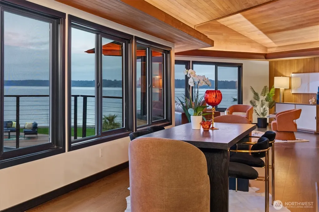 11213 Arroyo Beach Place SW Seattle WA 98146