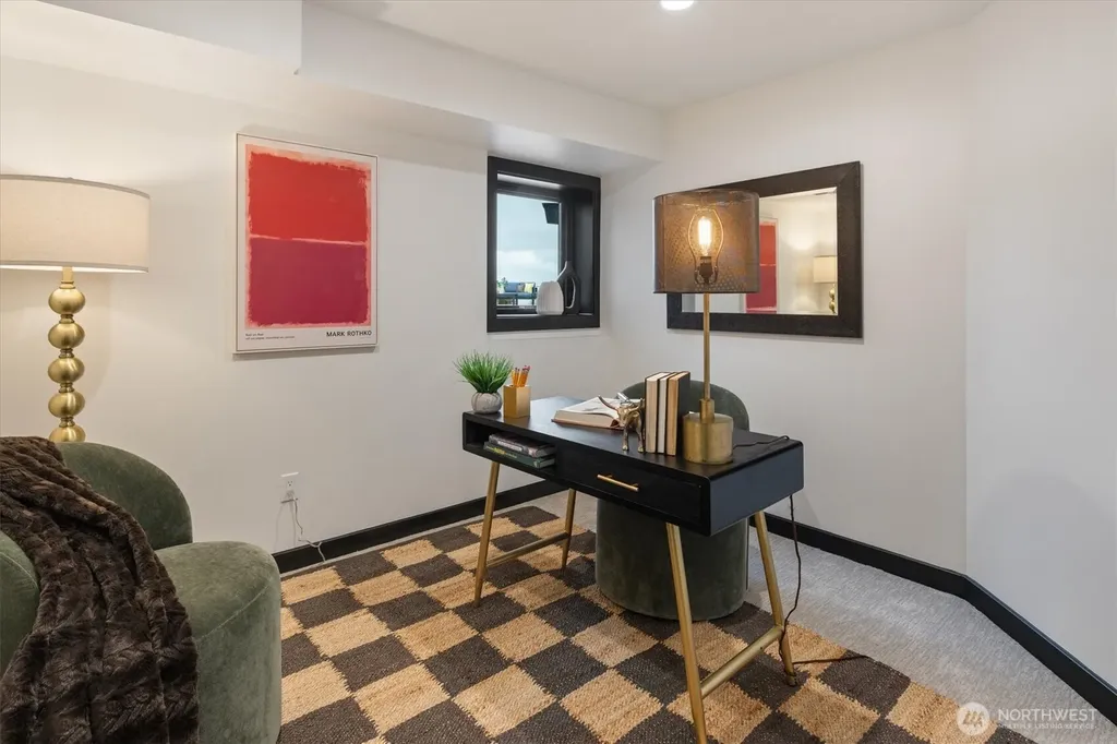 11213 Arroyo Beach Place SW Seattle WA 98146