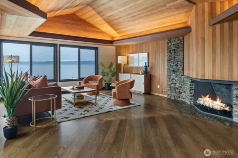 11213 Arroyo Beach Place SW Seattle WA 98146