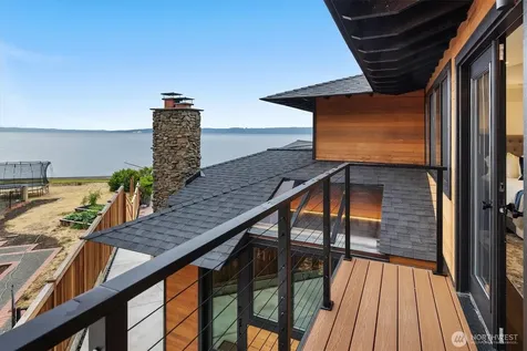11213 Arroyo Beach Place SW Seattle WA 98146