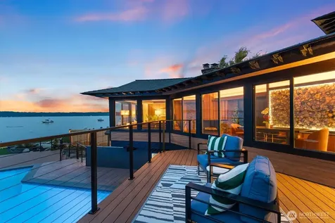 11213 Arroyo Beach Place SW Seattle WA 98146
