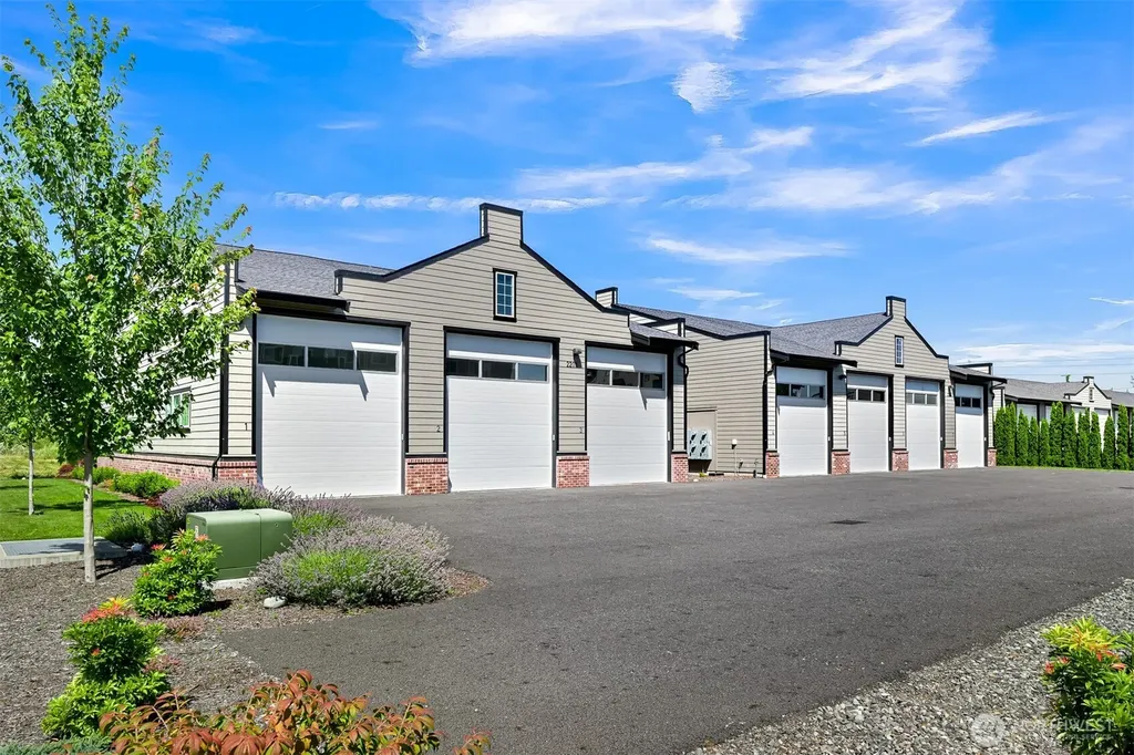 2203 Mercedes Drive Lynden WA 98264