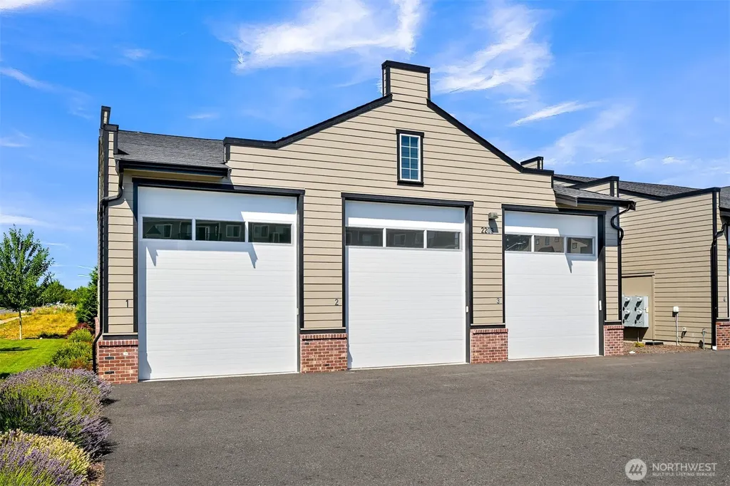 2203 Mercedes Drive Lynden WA 98264