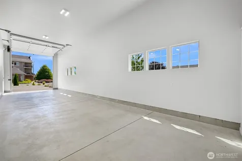 2203 Mercedes Drive Lynden WA 98264