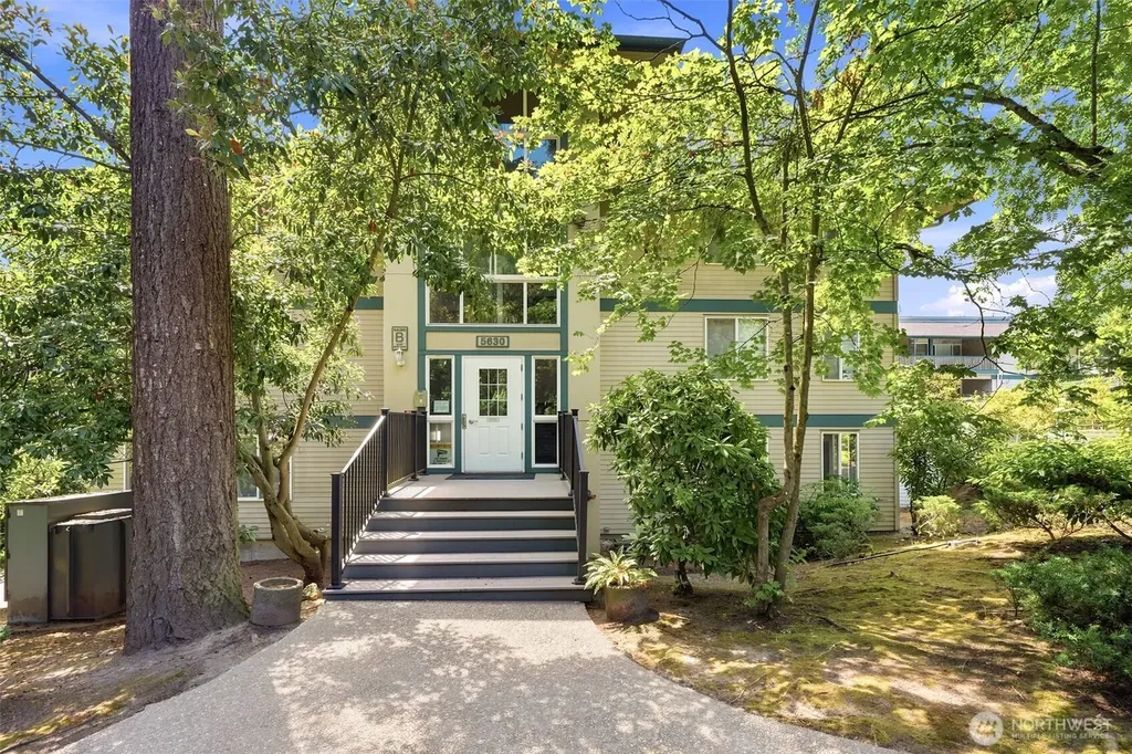 5630 200th Street SW Lynnwood WA 98036