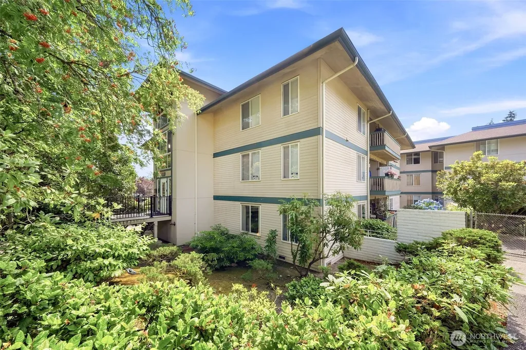 5630 200th Street SW Lynnwood WA 98036