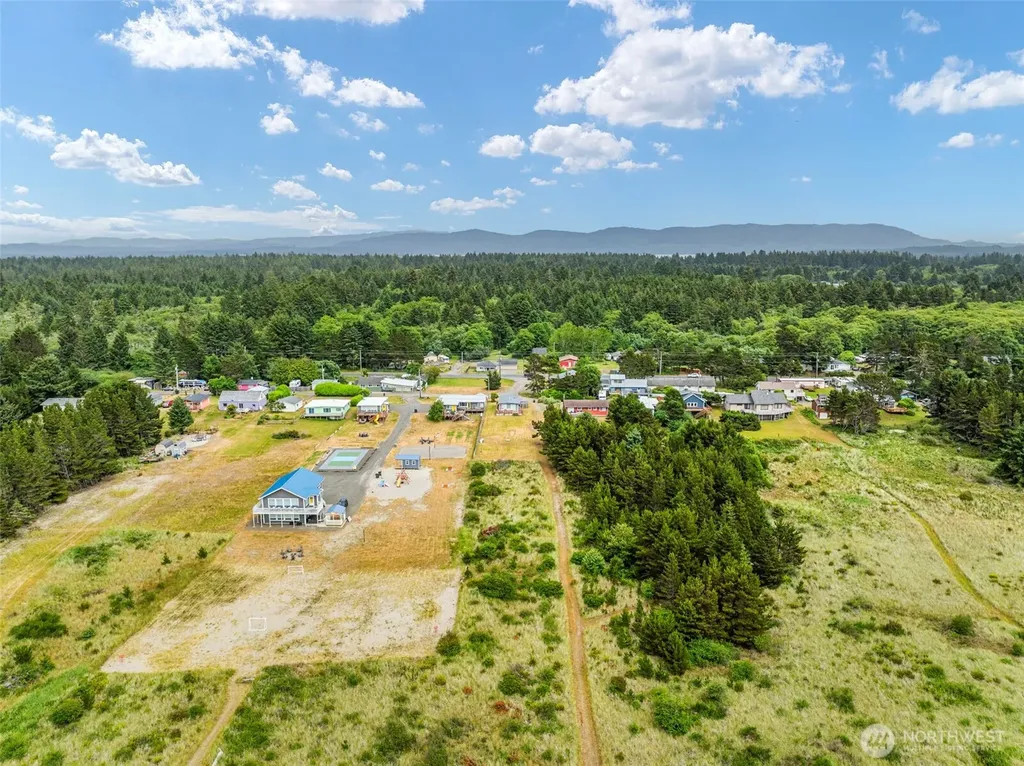 13301 North Place Long Beach WA 98631