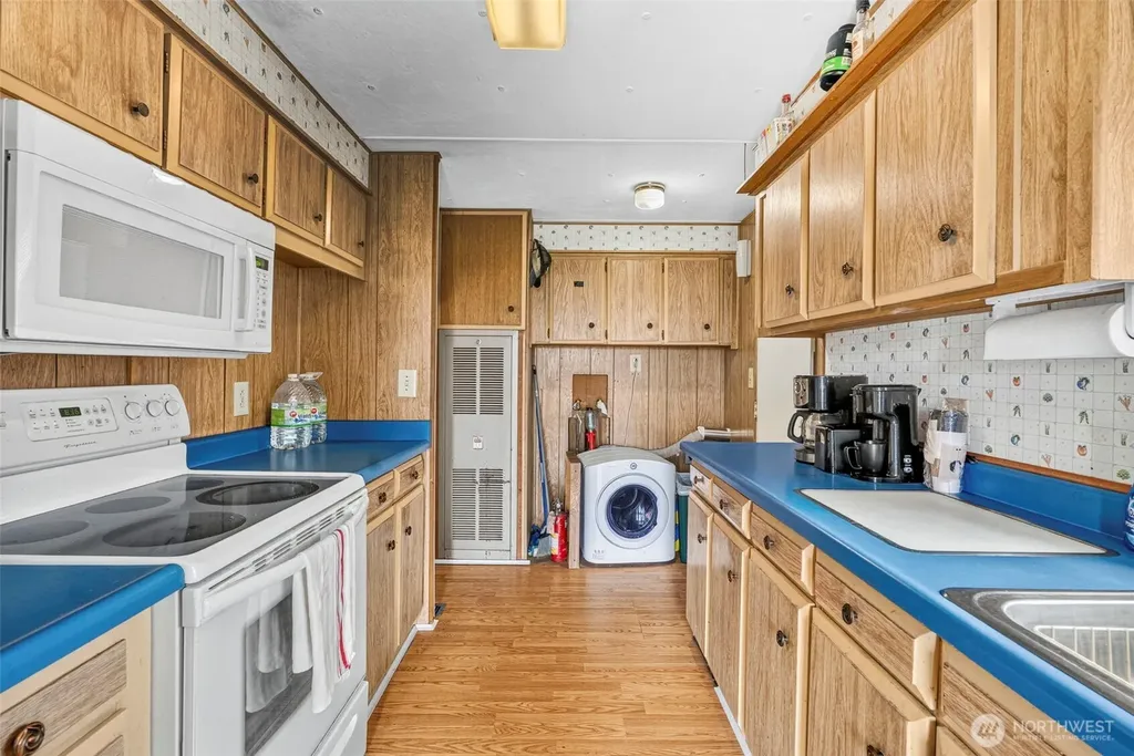 13301 North Place Long Beach WA 98631