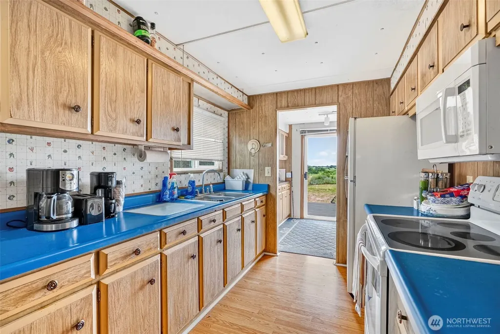 13301 North Place Long Beach WA 98631