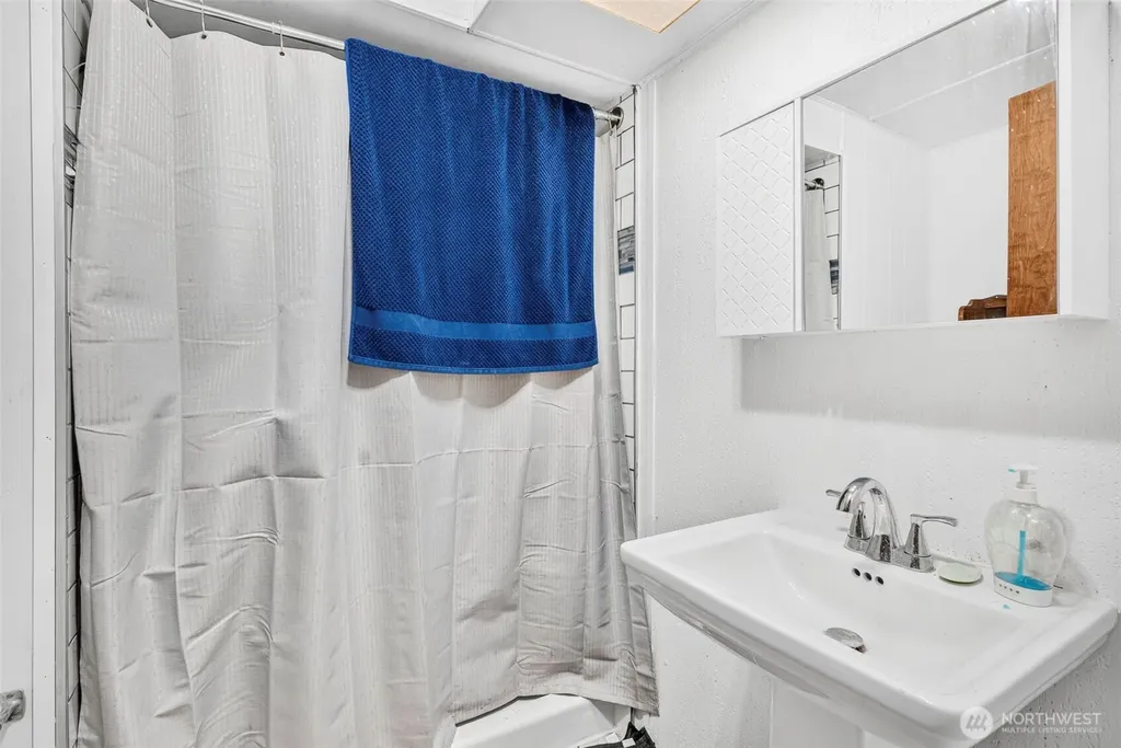 13301 North Place Long Beach WA 98631