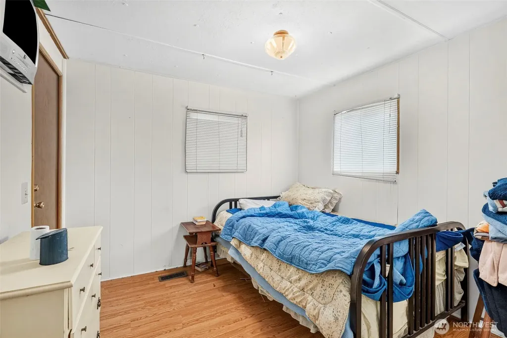13301 North Place Long Beach WA 98631