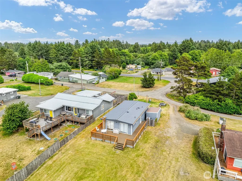 13301 North Place Long Beach WA 98631