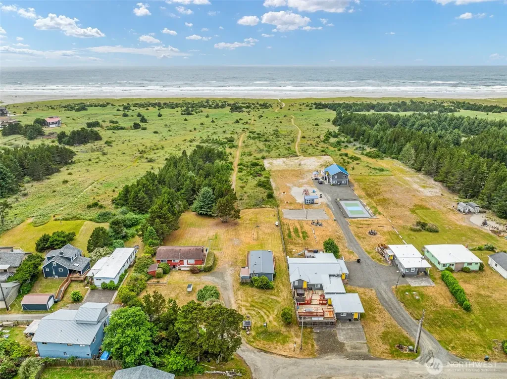 13301 North Place Long Beach WA 98631