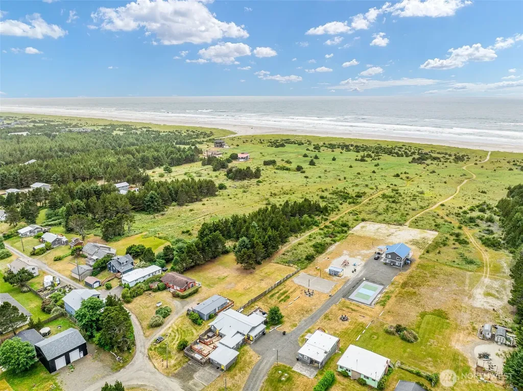 13301 North Place Long Beach WA 98631