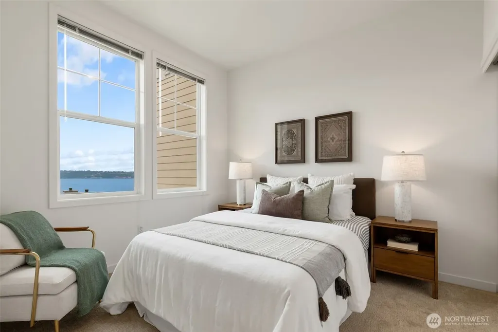 530 4th Avenue W Seattle WA 98119