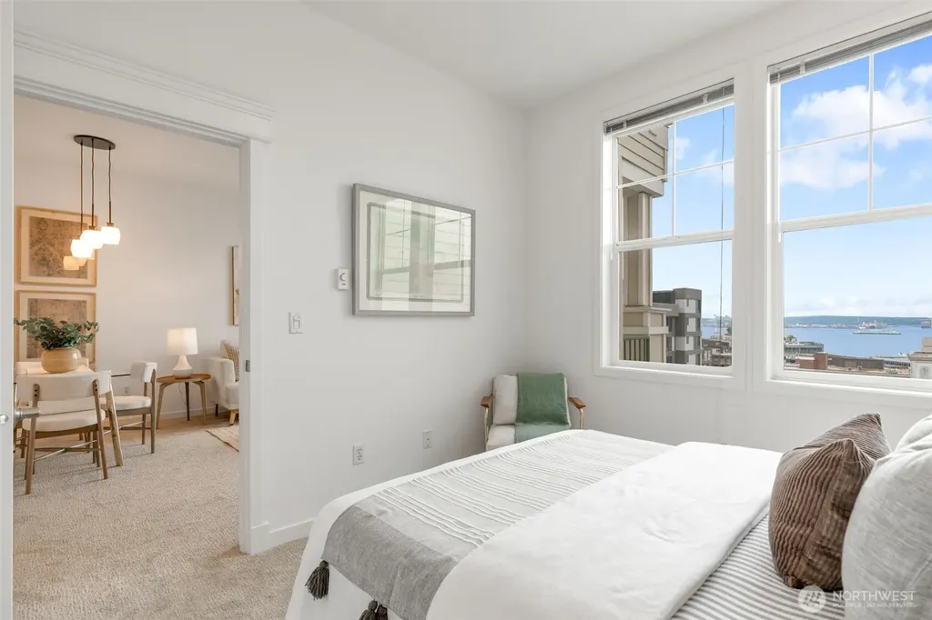 530 4th Avenue W Seattle WA 98119