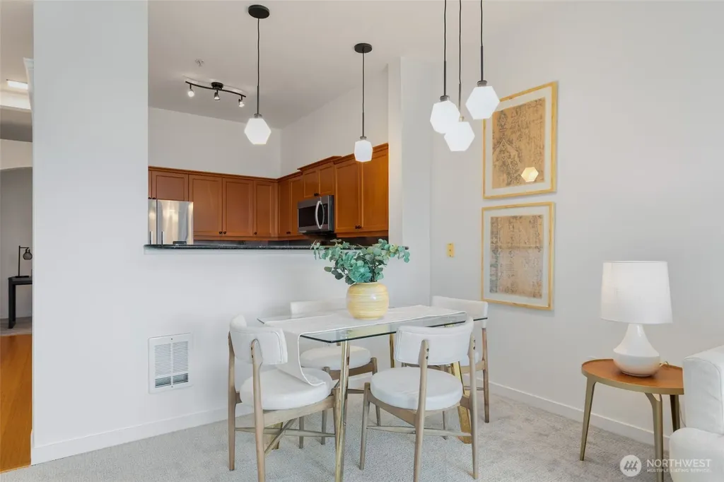 530 4th Avenue W Seattle WA 98119