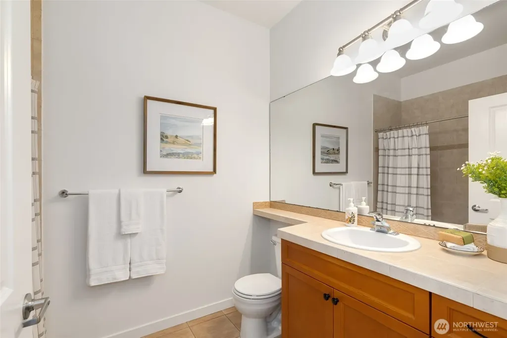530 4th Avenue W Seattle WA 98119