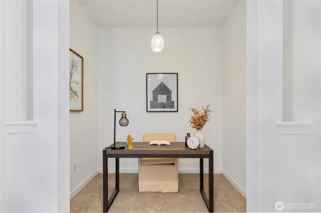 530 4th Avenue W Seattle WA 98119