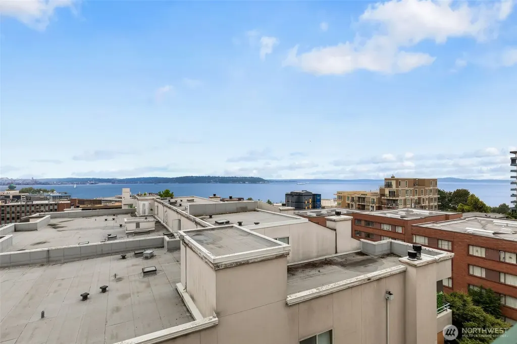 530 4th Avenue W Seattle WA 98119