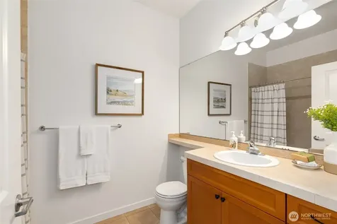 530 4th Avenue W Seattle WA 98119