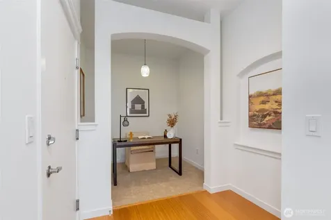530 4th Avenue W Seattle WA 98119