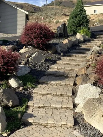 45720 Geostar Drive Grand Coulee WA 99133