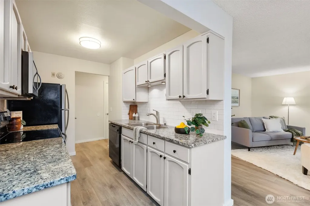 26435 Pennsylvania Avenue Kingston WA 98346