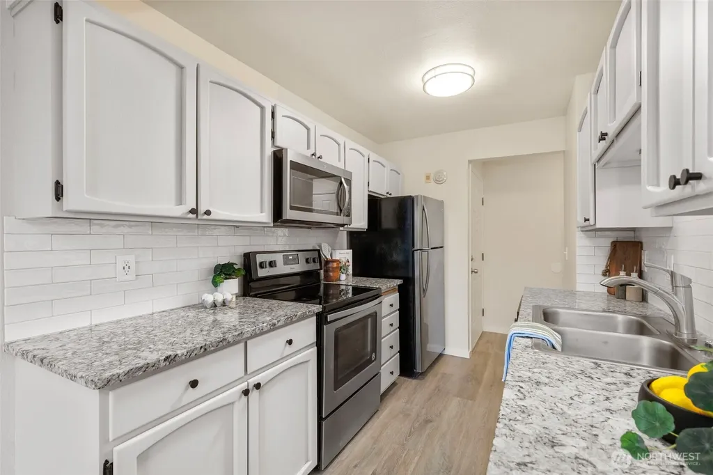 26435 Pennsylvania Avenue Kingston WA 98346
