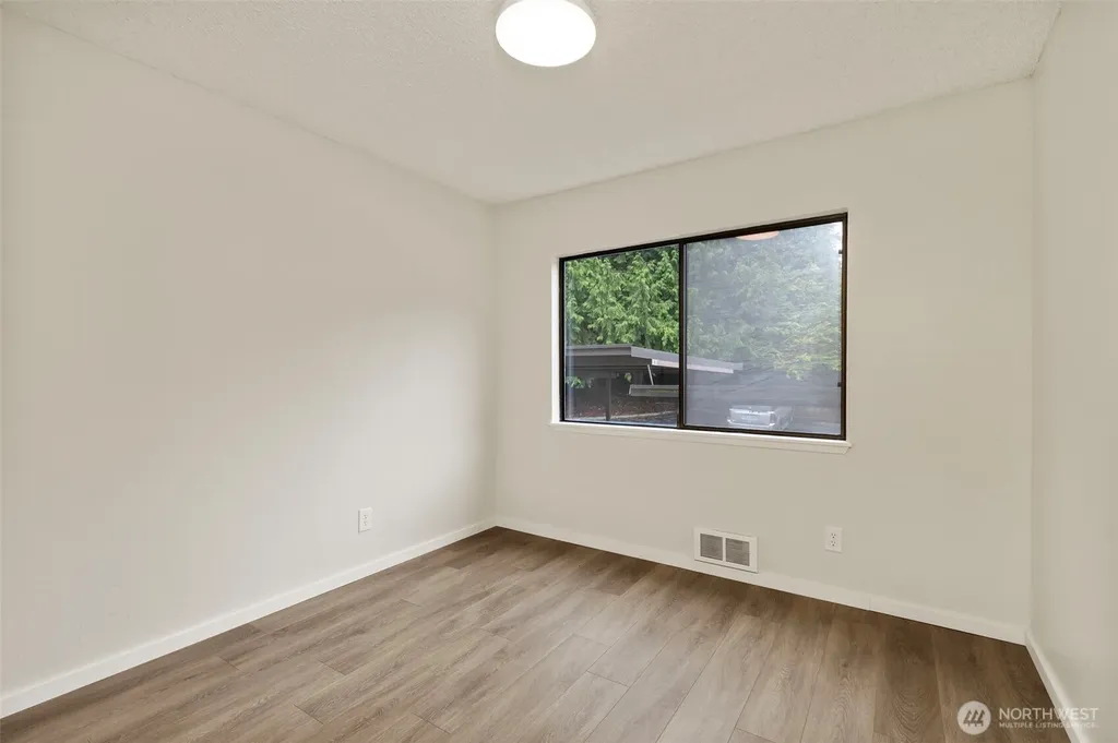 26435 Pennsylvania Avenue Kingston WA 98346