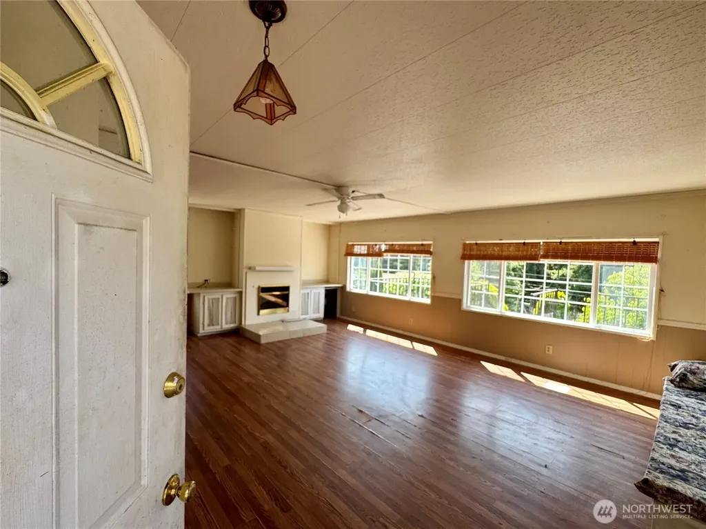 260 E Olympic Drive Grapeview WA 98546