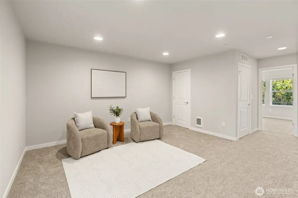 14715 Admiralty Way Lynnwood WA 98087