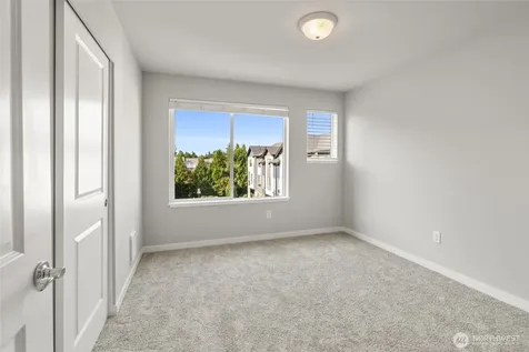 14715 Admiralty Way Lynnwood WA 98087