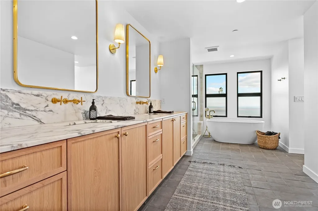 3251 Blanchard Knob Trail Burlington WA 98233