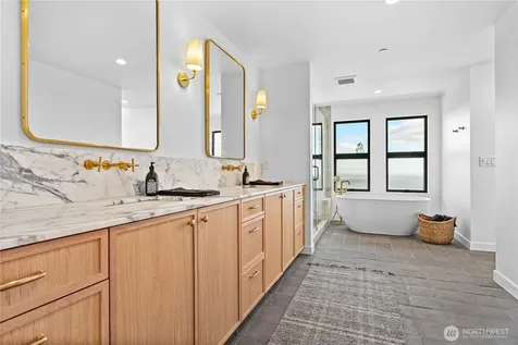 3251 Blanchard Knob Trail Burlington WA 98233