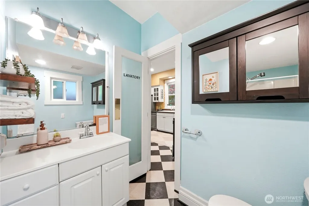 1110 NW 70th Street Seattle WA 98117