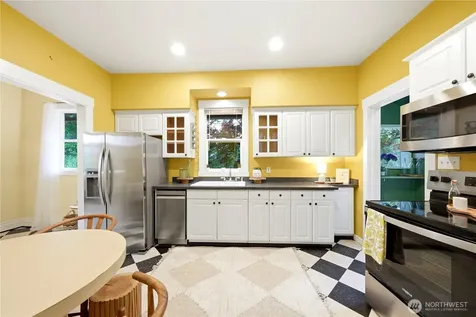 1110 NW 70th Street Seattle WA 98117