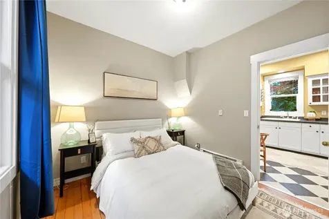 1110 NW 70th Street Seattle WA 98117