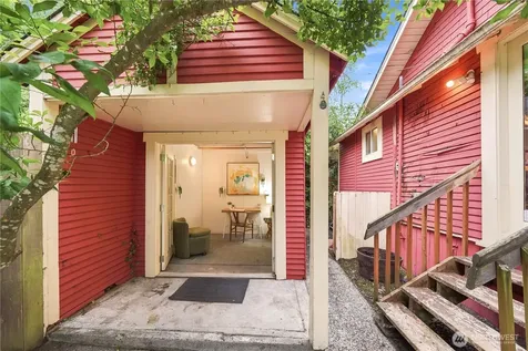 1110 NW 70th Street Seattle WA 98117