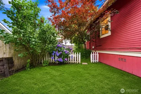 1110 NW 70th Street Seattle WA 98117