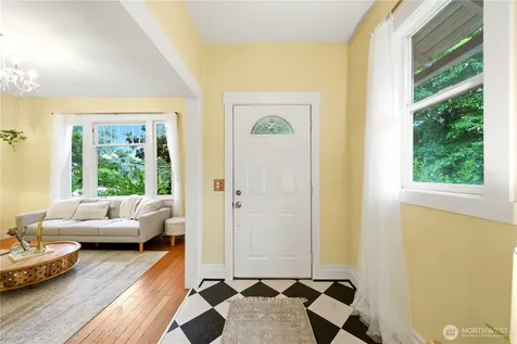 1110 NW 70th Street Seattle WA 98117