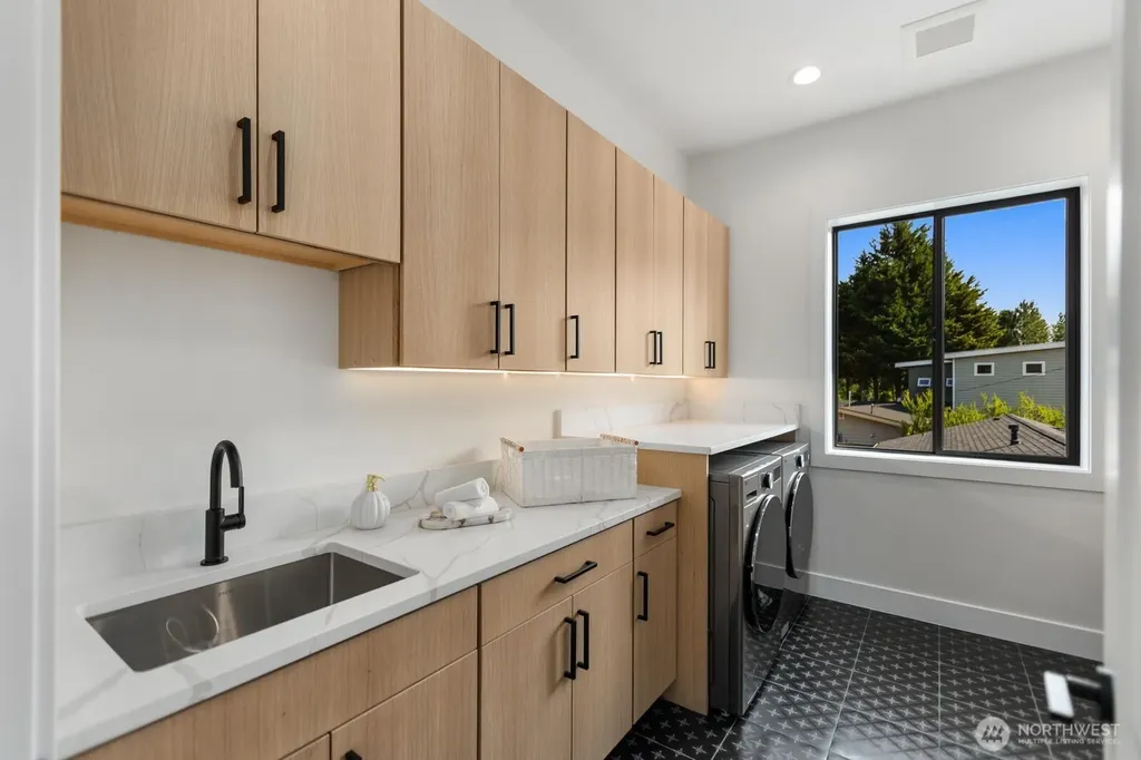 1626 172nd Avenue NE Bellevue WA 98008