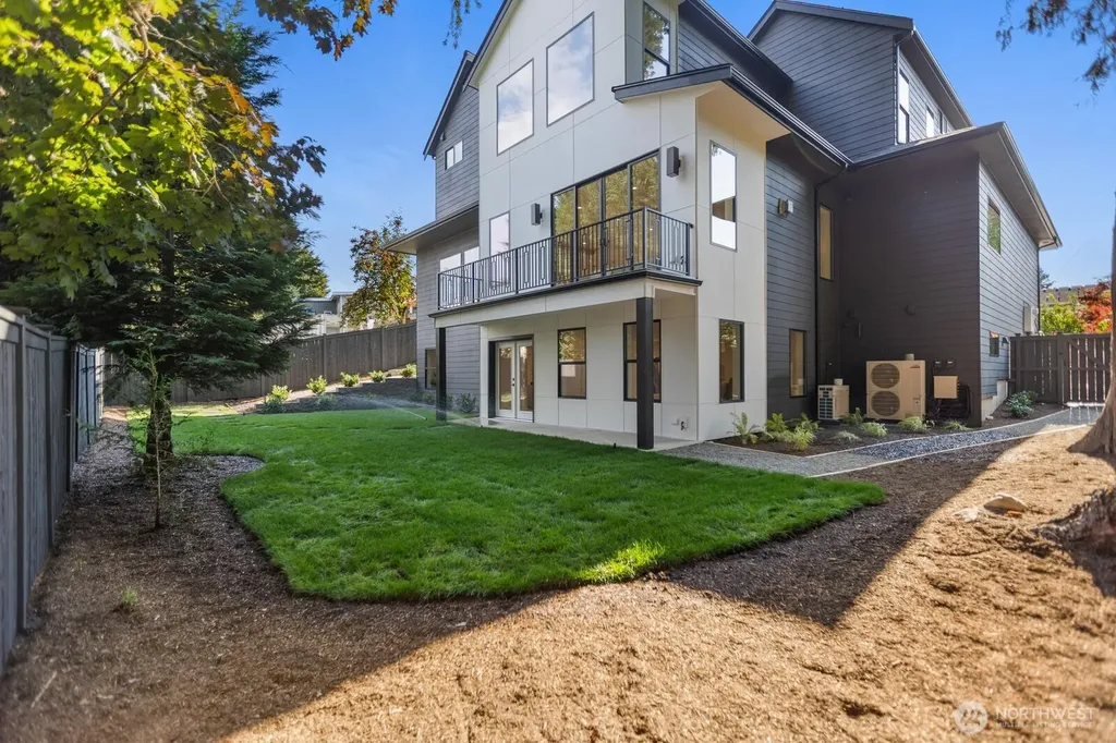 1626 172nd Avenue NE Bellevue WA 98008